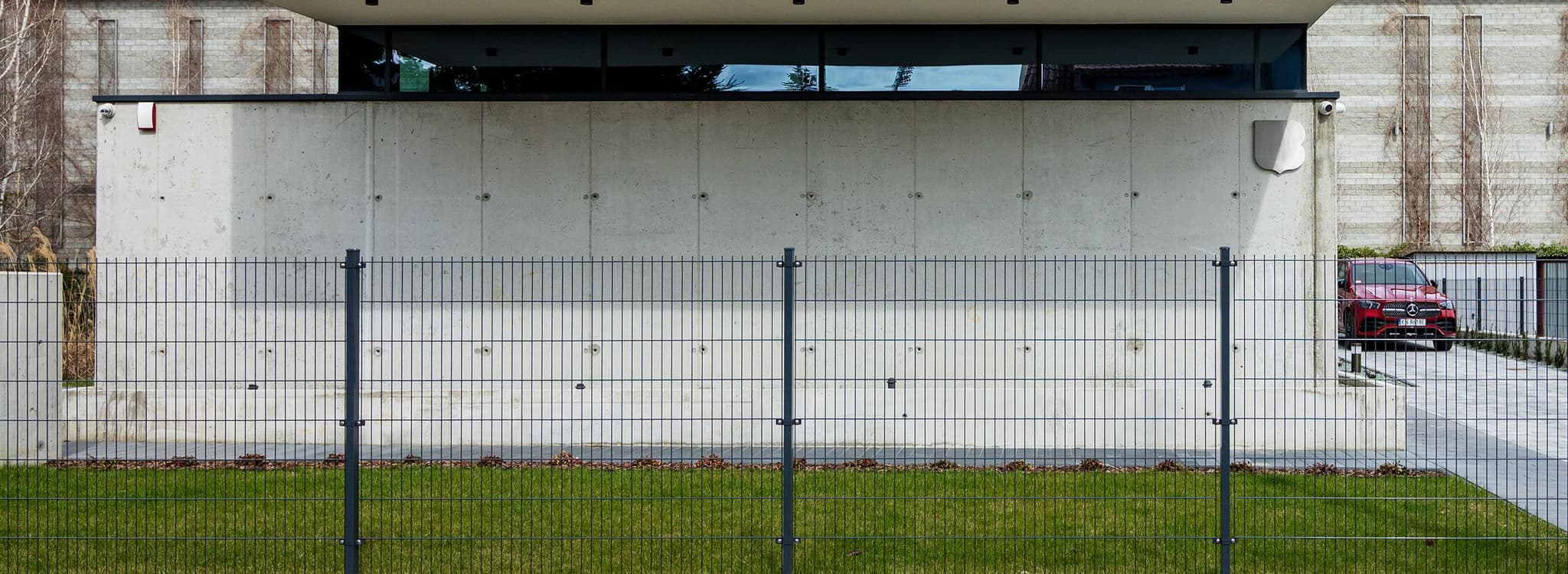 Moderne Zaunsysteme für stilvolle und sichere Grundstücke