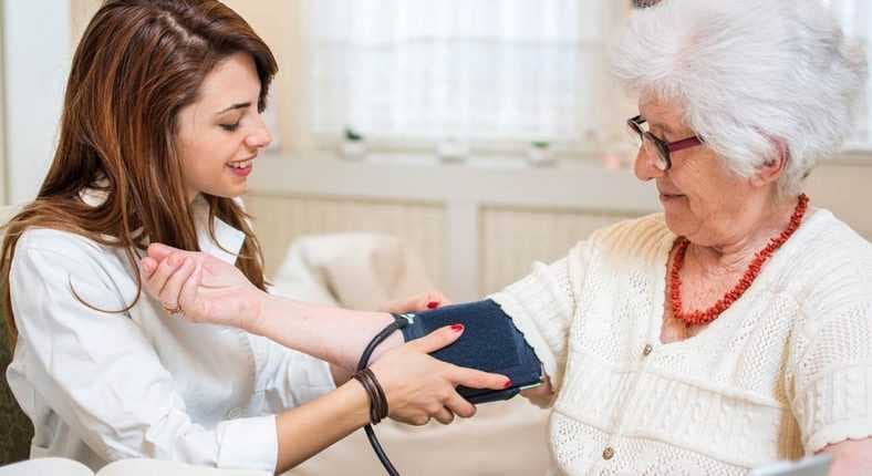 Pflegedienst gründen und Gesundheitsförderung: Programme und Initiativen