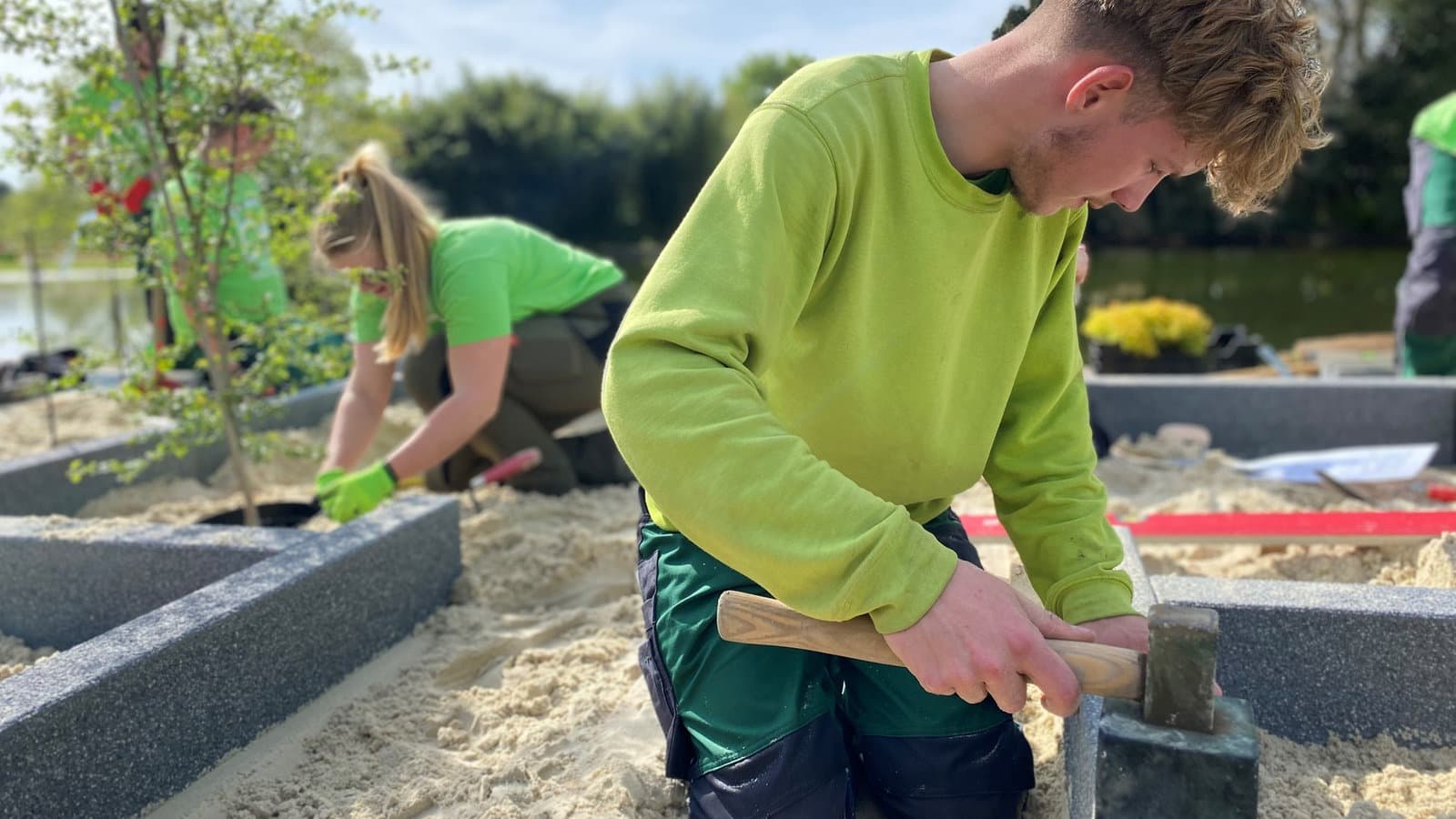 Landschaftsgärtner in der Nähe: Meister-job bringt dich zum perfekten Partner