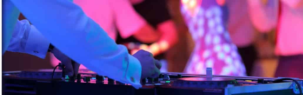 Von der Verlobung bis zur Zugabe: Die Geschichte eines Hochzeits-DJs