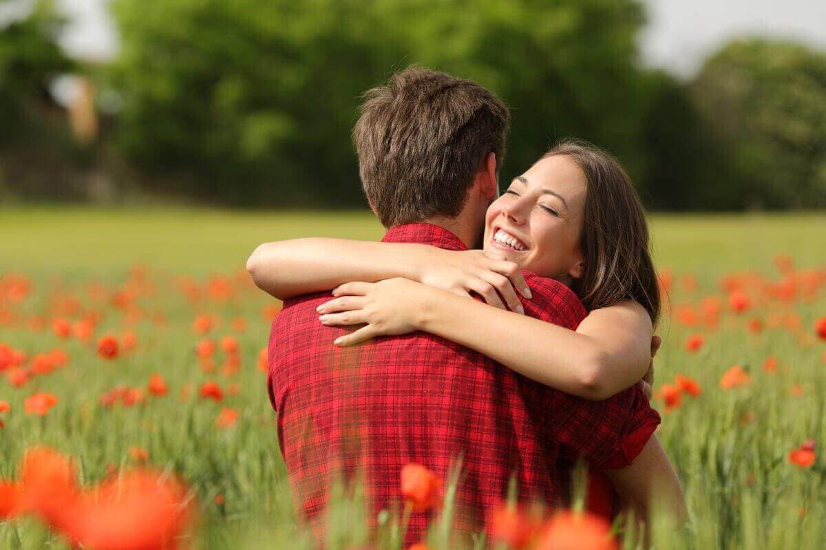 Die Rückkehr des Partners: Eine Feier der Beständigkeit und Stärke der Liebe