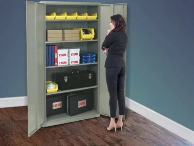 Eurobox KG Feuerwehrspinde Comfort: Bequeme und funktionale Schränke für Feuerwehren